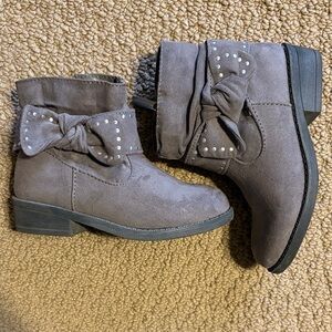 kidpik Gray Kids Zip up ankle Boots with Bow and Studs